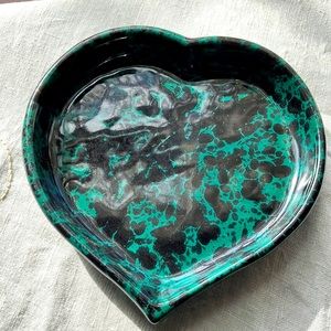Bennington Pottery Heart Dish 7 inch Green & Black Splatterware
